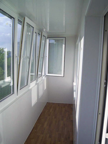 Тёплое и холодное распашное остекление балконов алюминиевым профилем Кубинка