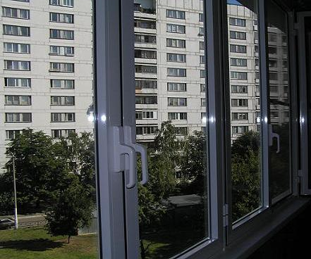 установка пластиковых окон на балконе Кубинка